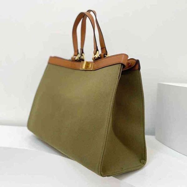 shoulder bags well-known brand handbags large-capacity shopping fashion tote practical and versatile letter decoration messenger clutch 1127
shoulder bags well-known brand handbags large-capacity shopping fashion tote practical and versatile letter decoration messenger clutch 1127