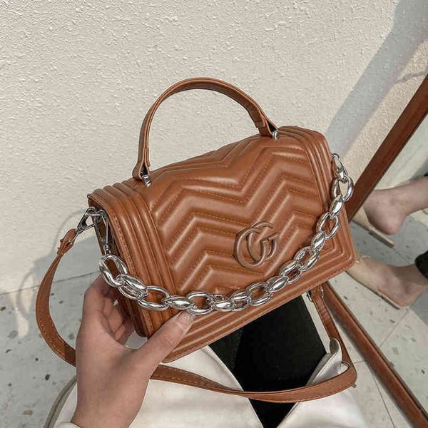 2022 new designer luxury bags new simple and fashionable embroidered thread portable chain
2022 new designer luxury bags new simple and fashionable embroidered thread portable chain