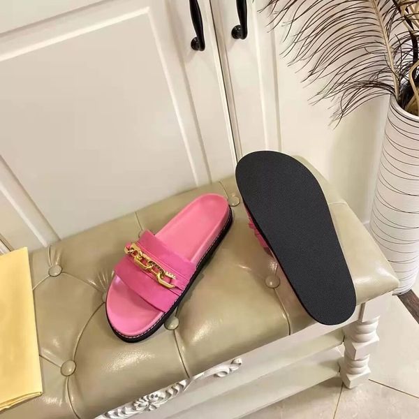 2022 designer slippers women slippers chain sandals paseo flat comfort slipper embossed lambskin accessorized oversized gold-tone outdoor sl, Black
2022 designer slippers women slippers chain sandals paseo flat comfort slipper embossed lambskin accessorized oversized gold-tone outdoor sl, Black