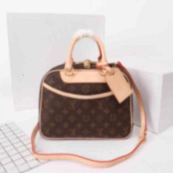 1 ggs lvs louiseity viutonitys louiss vuttonss hand m42228cm bags women tote wallets shoulder bag pouches trend atmosphere fashion dkkg, Brown;gray
1 ggs lvs louiseity viutonitys louiss vuttonss hand m42228cm bags women tote wallets shoulder bag pouches trend atmosphere fashion dkkg, Brown;gray