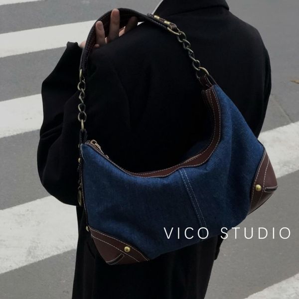 2022 new product net red with the same retro denim underarm bag girl shoulder baguette dumpling bag
2022 new product net red with the same retro denim underarm bag girl shoulder baguette dumpling bag