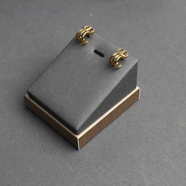 jewelry new classic earrings high version brass material, Golden
jewelry new classic earrings high version brass material, Golden