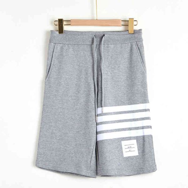 college style p woven shorts capri pants guard middle sports casual pants, White;black
college style p woven shorts capri pants guard middle sports casual pants, White;black