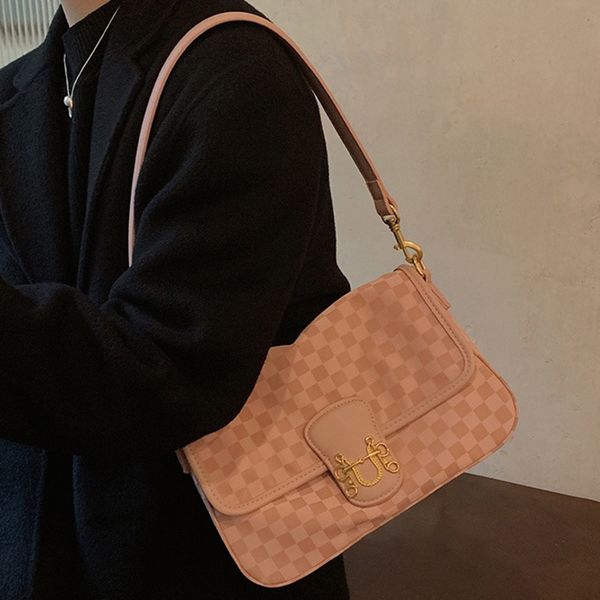 plaid single-shoulder pink small square bag with luxury leather messenger bag casul metallic buckles two-tone envelope
plaid single-shoulder pink small square bag with luxury leather messenger bag casul metallic buckles two-tone envelope