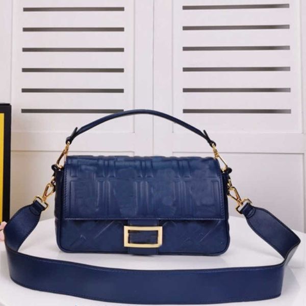 baguette bag finde handle handbag totes crossbody bags genuine leather embossed fashion magnetic hasp detchable shoulder strap free
baguette bag finde handle handbag totes crossbody bags genuine leather embossed fashion magnetic hasp detchable shoulder strap free