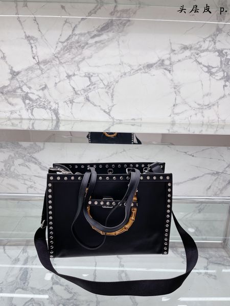 diana rivet lace bag women shoulder crossbody bags bamboo handle first layer cowhide totes designer luxury handbags ophidia purse shopping b
diana rivet lace bag women shoulder crossbody bags bamboo handle first layer cowhide totes designer luxury handbags ophidia purse shopping b