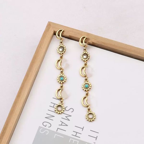 famous 18k gold plated luxury brand designers double letters stud dangle hoop geometric women choker long tassel crystal rhinestone pearl ea, Silver
famous 18k gold plated luxury brand designers double letters stud dangle hoop geometric women choker long tassel crystal rhinestone pearl ea, Silver