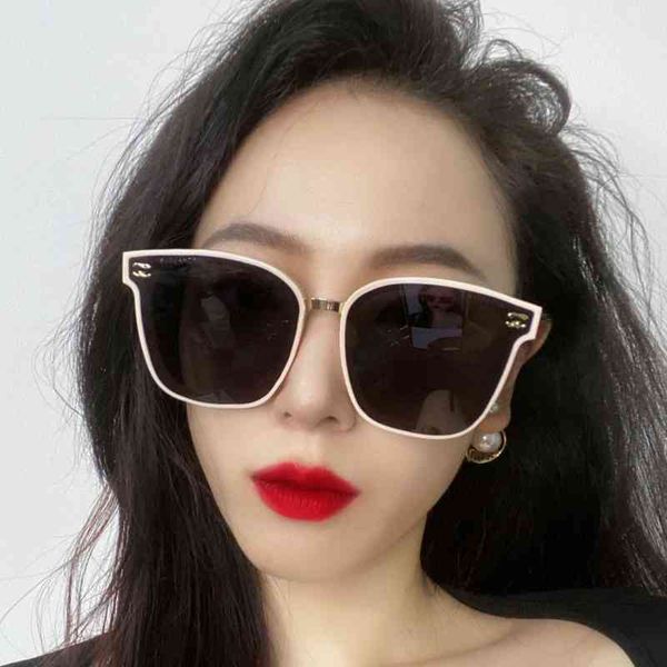 sunglasses the same xiaoxiangjia with advanced sense letters black frame plate milk white sunglasses female ajf6, White;black
sunglasses the same xiaoxiangjia with advanced sense letters black frame plate milk white sunglasses female ajf6, White;black