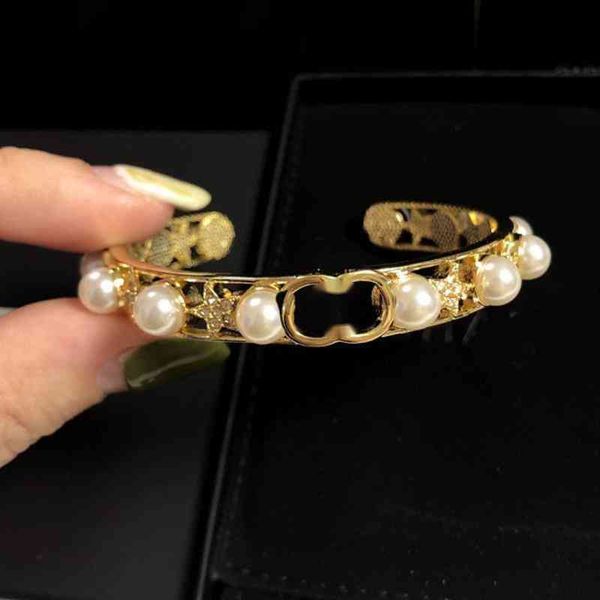 luxury jewelry designer bracelet women pearl diamond chain accessories ins new gold plated hollow charm bracelets valentine's day gift, Golden;silver
luxury jewelry designer bracelet women pearl diamond chain accessories ins new gold plated hollow charm bracelets valentine's day gift, Golden;silver