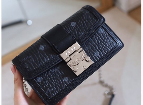 fashion crossbody bag interior with multiple card slots and a zippered pocket for valuables shoulder handbag size 18.5x11x5
fashion crossbody bag interior with multiple card slots and a zippered pocket for valuables shoulder handbag size 18.5x11x5