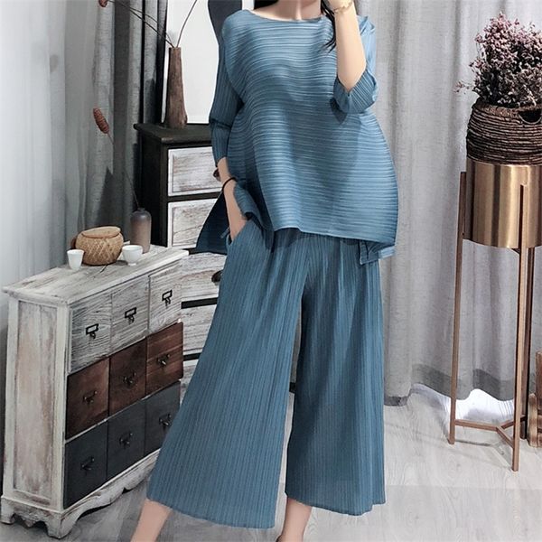 lanmrem pleated two pieces pants set for women elegant vintage round neck loose calf-length wide leg pants 2020 new lj201118, White
lanmrem pleated two pieces pants set for women elegant vintage round neck loose calf-length wide leg pants 2020 new lj201118, White