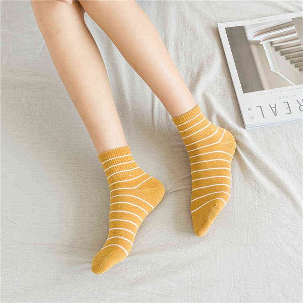 pairs per set korean version cotton socks women stripes type socks wholesale korean style female socks wholesale l220714, Black;white
pairs per set korean version cotton socks women stripes type socks wholesale korean style female socks wholesale l220714, Black;white