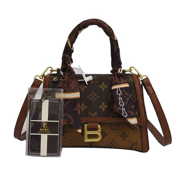 the new designer handbags net red bag female 2022 fashion versatile one shoulder msenger old flower hourglass
the new designer handbags net red bag female 2022 fashion versatile one shoulder msenger old flower hourglass