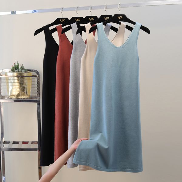 2022 summer women solid v neck sleeveless fashion dress split tank dress, Black;gray
2022 summer women solid v neck sleeveless fashion dress split tank dress, Black;gray