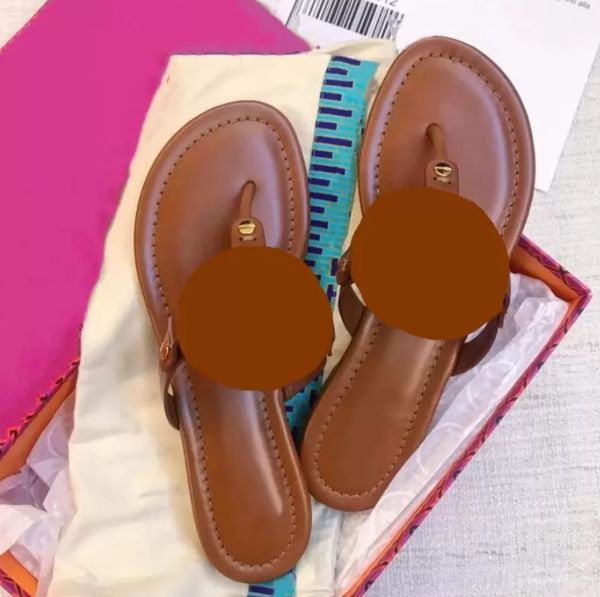 2022 brand women's shoes hollow flat slippers sandals brand women's shoes new jelly thick-soled slippers women's flip flops, Black
2022 brand women's shoes hollow flat slippers sandals brand women's shoes new jelly thick-soled slippers women's flip flops, Black
