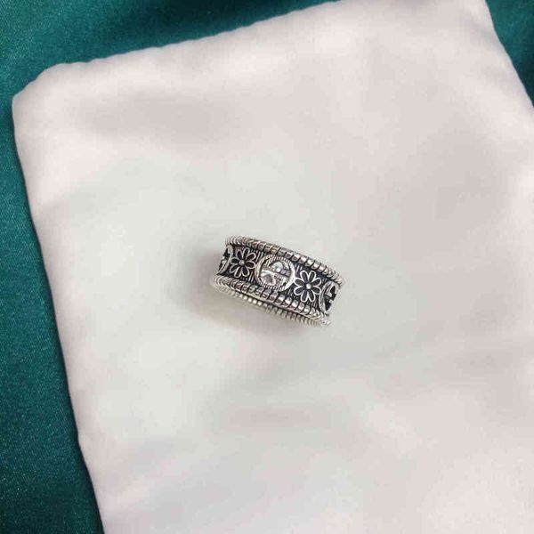 925 ancient flower daisy ring female hip hop thread hollowed out pattern red, Silver
925 ancient flower daisy ring female hip hop thread hollowed out pattern red, Silver