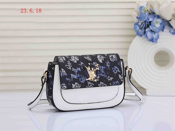 luxury brand ladies fashion shoulder bag designer tote chain letter print messenger handbag european and american wild#05
luxury brand ladies fashion shoulder bag designer tote chain letter print messenger handbag european and american wild#05