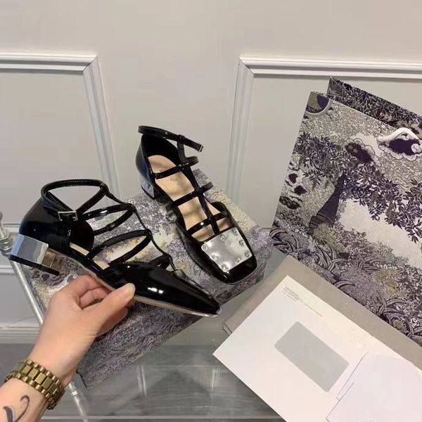 d latest designer 2022 sandals patent leather thrill heels women unique pointed toe dress wedding shoes shoes letters comfortable low heel s, Black
d latest designer 2022 sandals patent leather thrill heels women unique pointed toe dress wedding shoes shoes letters comfortable low heel s, Black
