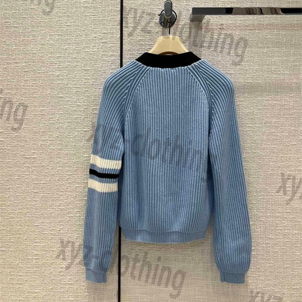 2022fw women embroidery knitted sweaters contrast sleeve blue knit cardigan brand designer females autumn sweater jackets retro sports girly, White;black
2022fw women embroidery knitted sweaters contrast sleeve blue knit cardigan brand designer females autumn sweater jackets retro sports girly, White;black