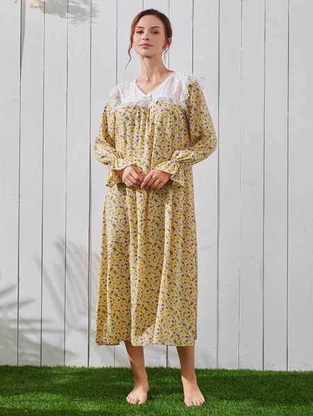 eyelet embroidered yoke lace trim bell sleeve ditsy floral nightdress u0p0#, Black;red
eyelet embroidered yoke lace trim bell sleeve ditsy floral nightdress u0p0#, Black;red