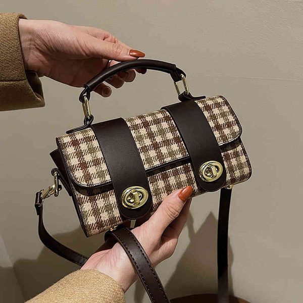 super small women's autumn winter new msenger high sense handbag2022 luxury brand fashion design versatile ladies bags
super small women's autumn winter new msenger high sense handbag2022 luxury brand fashion design versatile ladies bags