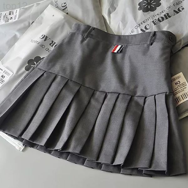 designer tb pleated skirt new style in spring and summer high waist college fashion west a-line short pants women's 2020 2022, White
designer tb pleated skirt new style in spring and summer high waist college fashion west a-line short pants women's 2020 2022, White
