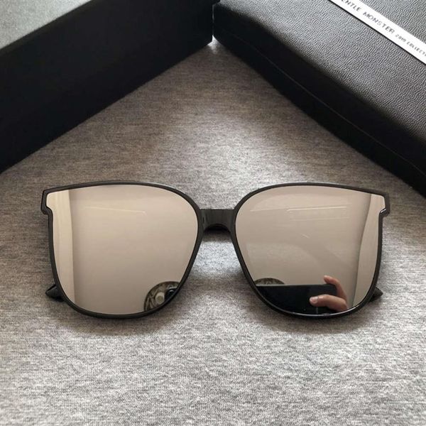 2020 gm brand men designer sunglasses korea gentle monster sunglasses women classic vintage sun glasses star style box package212b, White;black
2020 gm brand men designer sunglasses korea gentle monster sunglasses women classic vintage sun glasses star style box package212b, White;black