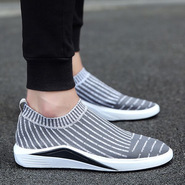 casual shoes designer rhyton sneaker men women shoe straw berry wave mouth print trainer man woman by shoe 29
casual shoes designer rhyton sneaker men women shoe straw berry wave mouth print trainer man woman by shoe 29