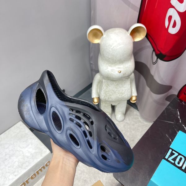 r sandals men's women's sandals triple black and white resin pattern slippers foam men's women's shoes slider slippers s
r sandals men's women's sandals triple black and white resin pattern slippers foam men's women's shoes slider slippers s