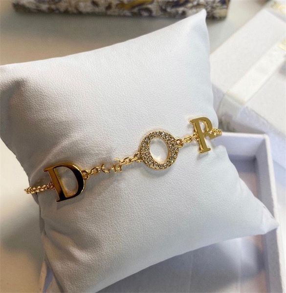 fashion designer d letter gold chain necklace bracelet earring for mens and women party lovers gift jewelry with bag cjeweler for mens women, Silver
fashion designer d letter gold chain necklace bracelet earring for mens and women party lovers gift jewelry with bag cjeweler for mens women, Silver
