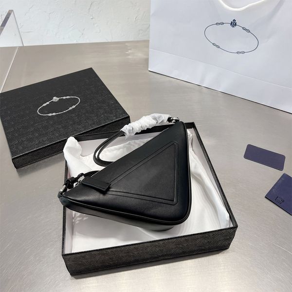 handbags designer bags luxury women shoulder crossbody bags triangle messenger bag with letter
handbags designer bags luxury women shoulder crossbody bags triangle messenger bag with letter