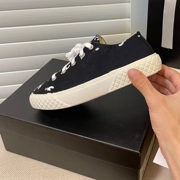 designer classic black womens skate shoes platform flat sport woman fashion sneaker trainer lady luxury running retro athletic low cut breat
designer classic black womens skate shoes platform flat sport woman fashion sneaker trainer lady luxury running retro athletic low cut breat
