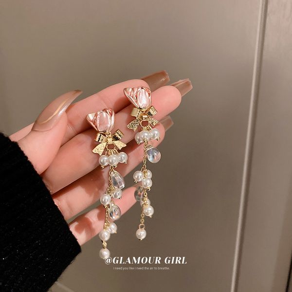 silver needle rose pearl tassel earrings french sweet rococo style ear stud earring fresh fairy earrings, Golden
silver needle rose pearl tassel earrings french sweet rococo style ear stud earring fresh fairy earrings, Golden