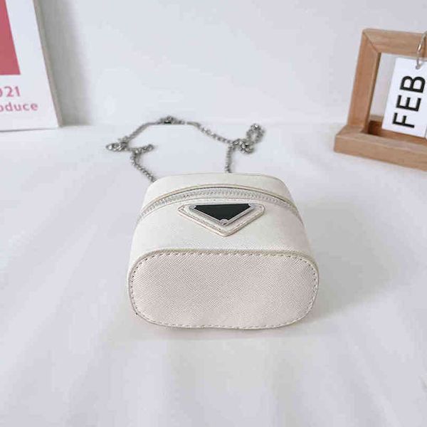 2022 luxury jewelry designer bag autumn girls' foreign style cool zero wallet mini chain satchel simple black and white small
2022 luxury jewelry designer bag autumn girls' foreign style cool zero wallet mini chain satchel simple black and white small