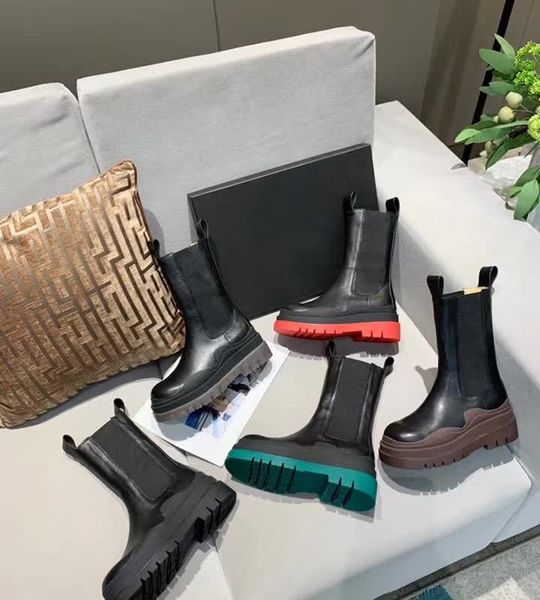 2022 womens designer boots leather ankle chaelsea boot non-slip wave platform green rubber thick sole outsole luxury elastic webbing comfort, Black
2022 womens designer boots leather ankle chaelsea boot non-slip wave platform green rubber thick sole outsole luxury elastic webbing comfort, Black