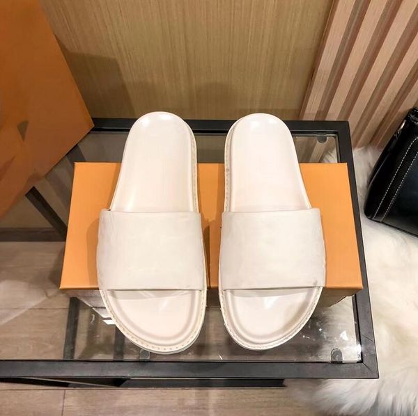 classic letter embossing slippers women's summer sandal thick-soled leisure slipper outdoor leisure flat bottom shoes pu leather sandbe, Black
classic letter embossing slippers women's summer sandal thick-soled leisure slipper outdoor leisure flat bottom shoes pu leather sandbe, Black