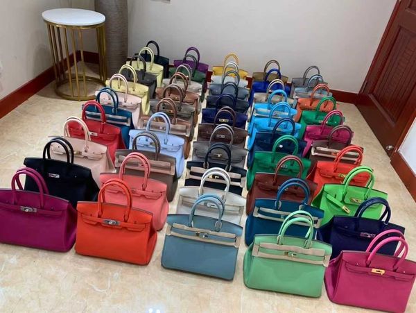 5a bag luxurys womens designers bags 40 35cm designer handbags purses shoulder crossbody messenger cowhide genuine real leather handbag fash
5a bag luxurys womens designers bags 40 35cm designer handbags purses shoulder crossbody messenger cowhide genuine real leather handbag fash