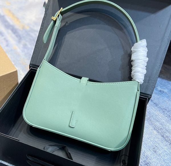 classic fashion textured underarm totes leather design women's designer bag vintage style handbag
classic fashion textured underarm totes leather design women's designer bag vintage style handbag