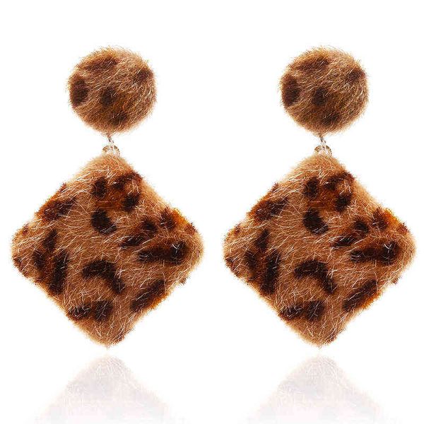 tiktok red european and charm american dangle personalized hollow out female earrings fashion high-grade elegant temperament geometric earri, Golden
tiktok red european and charm american dangle personalized hollow out female earrings fashion high-grade elegant temperament geometric earri, Golden