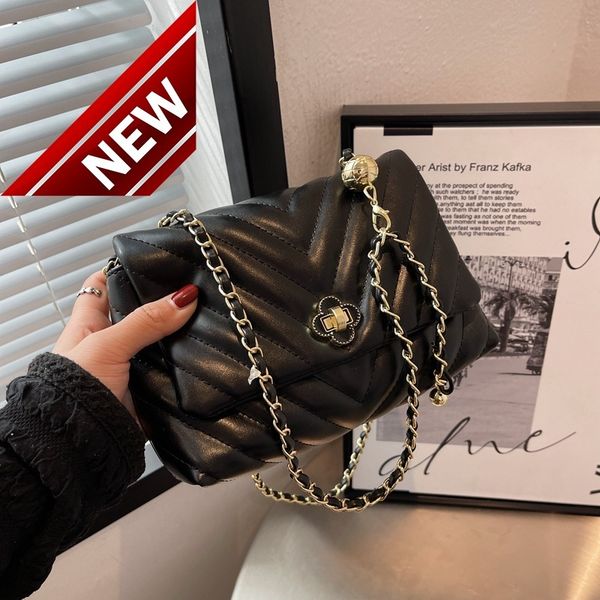 trendy wholesale red women new one shoulder women's sense of style fashion chain ladies bags
trendy wholesale red women new one shoulder women's sense of style fashion chain ladies bags