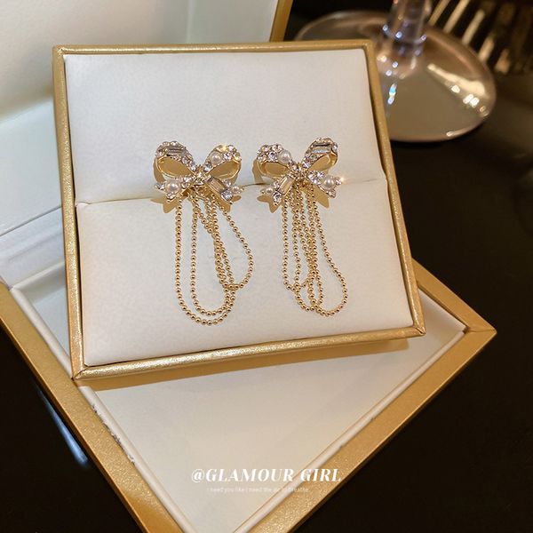 silver needle pearl diamond bow tassel earrings french style high-grade temperament beautiful classic style eardropfor women, Golden
silver needle pearl diamond bow tassel earrings french style high-grade temperament beautiful classic style eardropfor women, Golden