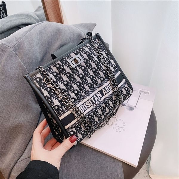 simple large capacity women's popular new fashion versatile one messenger red tote clearance outlet sale05
simple large capacity women's popular new fashion versatile one messenger red tote clearance outlet sale05