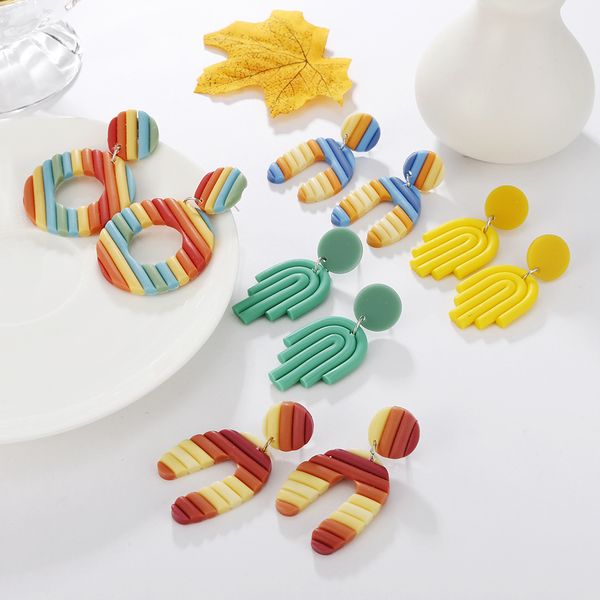 new stud earrings fashion creative soft pottery contrast color u-shaped ear jewelry geometric pottery clay lightweight casual sweet style de, Golden;silver
new stud earrings fashion creative soft pottery contrast color u-shaped ear jewelry geometric pottery clay lightweight casual sweet style de, Golden;silver