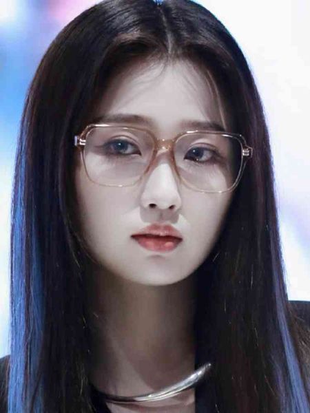 2021 new gm yu shuxin same type glass transparent women can be equipped with degree anti blue light ins eye frame men, White;black
2021 new gm yu shuxin same type glass transparent women can be equipped with degree anti blue light ins eye frame men, White;black