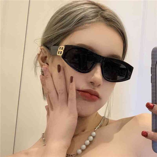 designer ray cycle luxurious sunglasses hip hop glasses double b european american triangular cats eye new style fashion street pgraphy supe, White;black
designer ray cycle luxurious sunglasses hip hop glasses double b european american triangular cats eye new style fashion street pgraphy supe, White;black