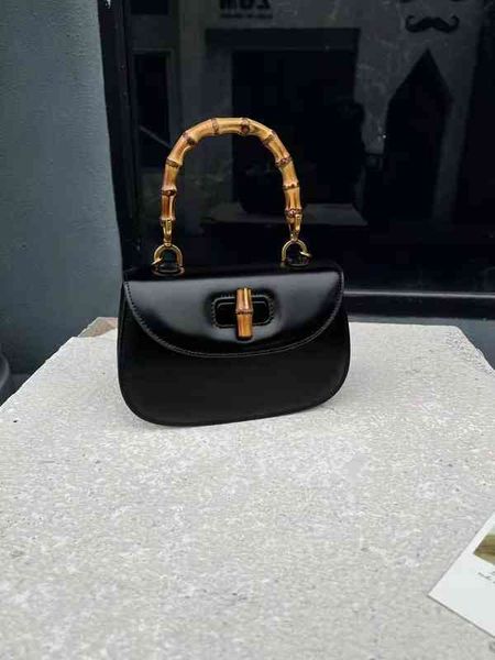 handbags bamboo hand personalized messenger high sense sling one shoulder saddle sweet
handbags bamboo hand personalized messenger high sense sling one shoulder saddle sweet