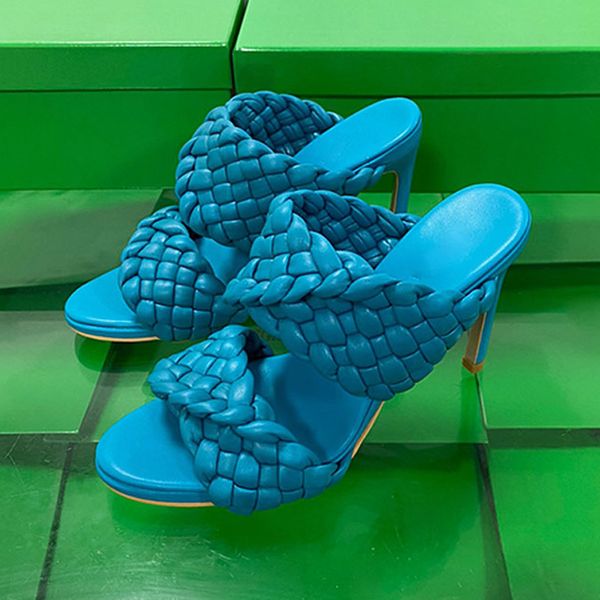 2022 designer women slippers leather flat slides non-slip wear-resistant sandal lady high heels size 9.5cm 35-42 with box blue, Black
2022 designer women slippers leather flat slides non-slip wear-resistant sandal lady high heels size 9.5cm 35-42 with box blue, Black
