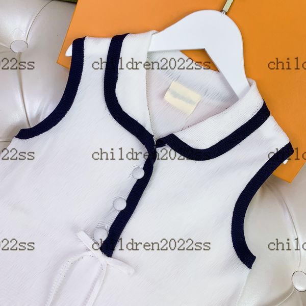 2022ss white hollow ice silk mesh kids dress brand designer dresses for girls sleeveless dress round collar white skirts cotton pleated skir, Red;yellow
2022ss white hollow ice silk mesh kids dress brand designer dresses for girls sleeveless dress round collar white skirts cotton pleated skir, Red;yellow
