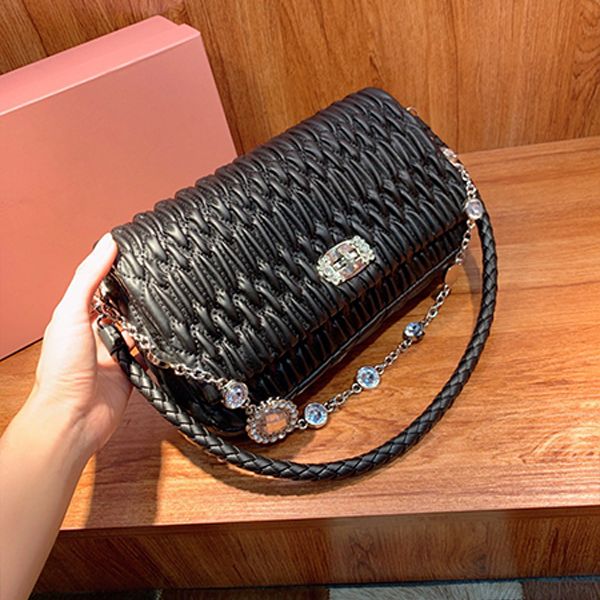 2021 new wrinkled leather crystal chain women's bag tide woven belt gem diamond inlaid portable shoulder banquet bag miui
2021 new wrinkled leather crystal chain women's bag tide woven belt gem diamond inlaid portable shoulder banquet bag miui