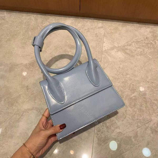 2022 novelty square bags round handbags shoulder crossbody shopping totes great letter plain casual lady flaps messenger women purse luxury
2022 novelty square bags round handbags shoulder crossbody shopping totes great letter plain casual lady flaps messenger women purse luxury